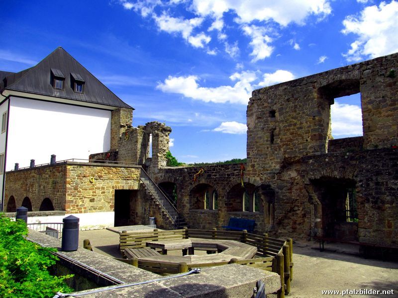 Burg Altleiningen~006